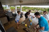 Beer Pong : 2024, Alison, Alison Mull, Amy Siphers, Leslie Siphers, People, Rob Decker, Sunset Beach, beach