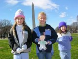 E8700-20041126-DSCN0682  Thanksgiving 2004 with Akers in DC Kelley, Caitlin and Alison with Flat Stanley at Washington Monument : 2004, Alison, Caitlin / Oliver, Flat Stanley, Kelly, Thanksgiving, Washington Monument