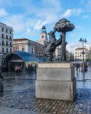 Madrid - Puerta del Sol  Bear and the Madroño Tree, heraldic symbol of Madrid : 2015, Madrid, Puerta del Sol, Spain