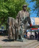 ILCE-6500-20180512-DSC01905  Freemont statues Lenin This bronze depiction of Vladimir Lenin was created by Slavic sculptor Emil Venkov. Originally put on display in Poprad, Slovakia in 1988 : 2018, Freemont, Lenin statue, Seattle