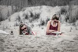 Reading on the Beach 1 : 2016, Alison, Kill Devil Hills, Meghan, beach